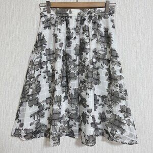 Ception Flared Skirt White and Gray Floral Print Size Medium